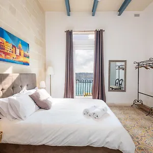 Harbour Heights Apartment