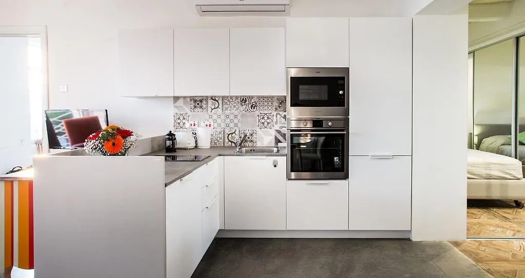 Valletta Collection - Hastings Studios